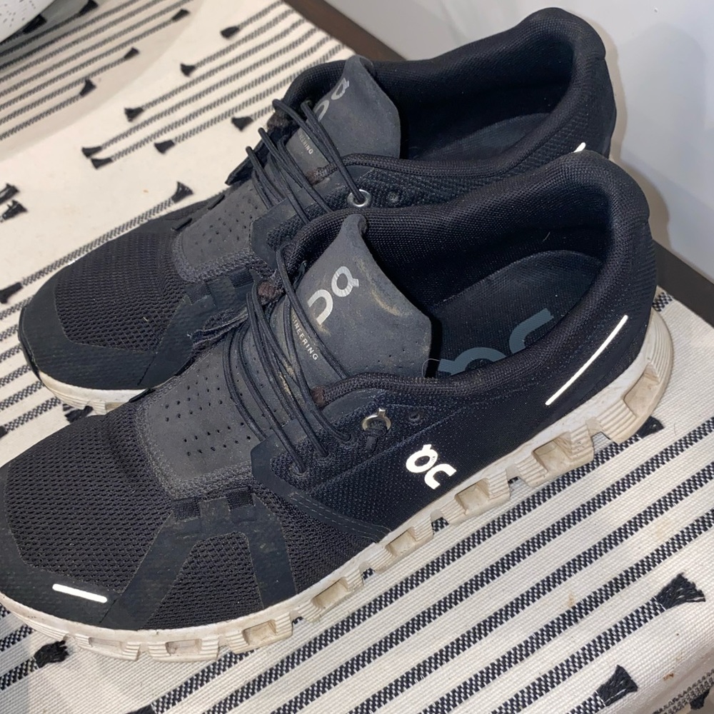 OnCloud tennis shoes (W9)